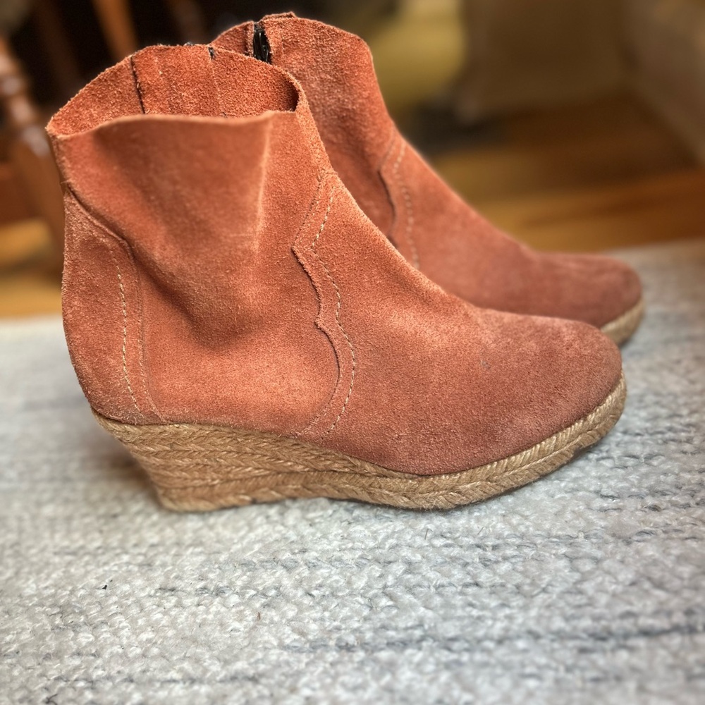 Anthropologie Holding Horses Mamba Women’s Suede Ankle Wedge Boots - Picture 10 of 14